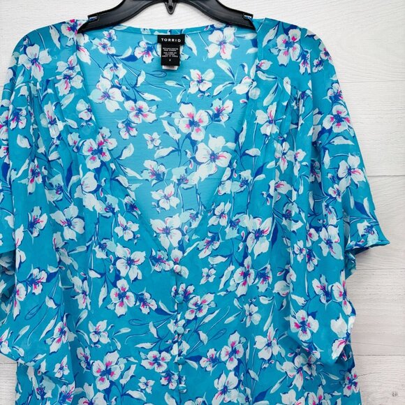 Torrid Women’s Blue Floral Chiffon Button-Front Blouse Plus Size 2 (2X/18/20) - Picture 4 of 12